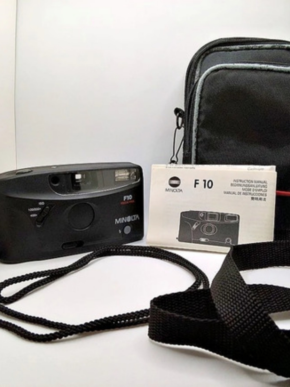 Minolta F10 Focus Free Black